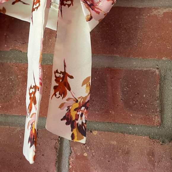 Maurices Cream Floral Blouse - Picture 6 of 14